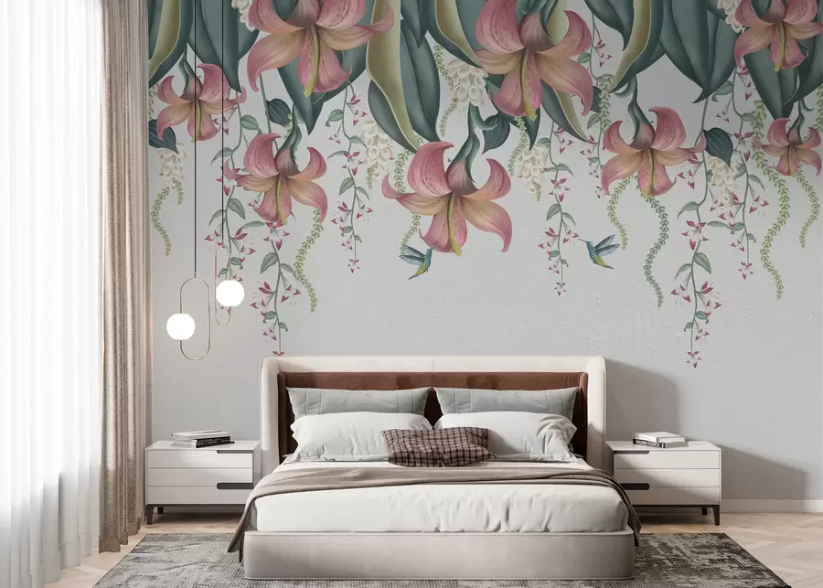 Fototapet Fint botaniskt motiv med hängande liljor, blommor och kolibrier på en ljus vägg w01523v1