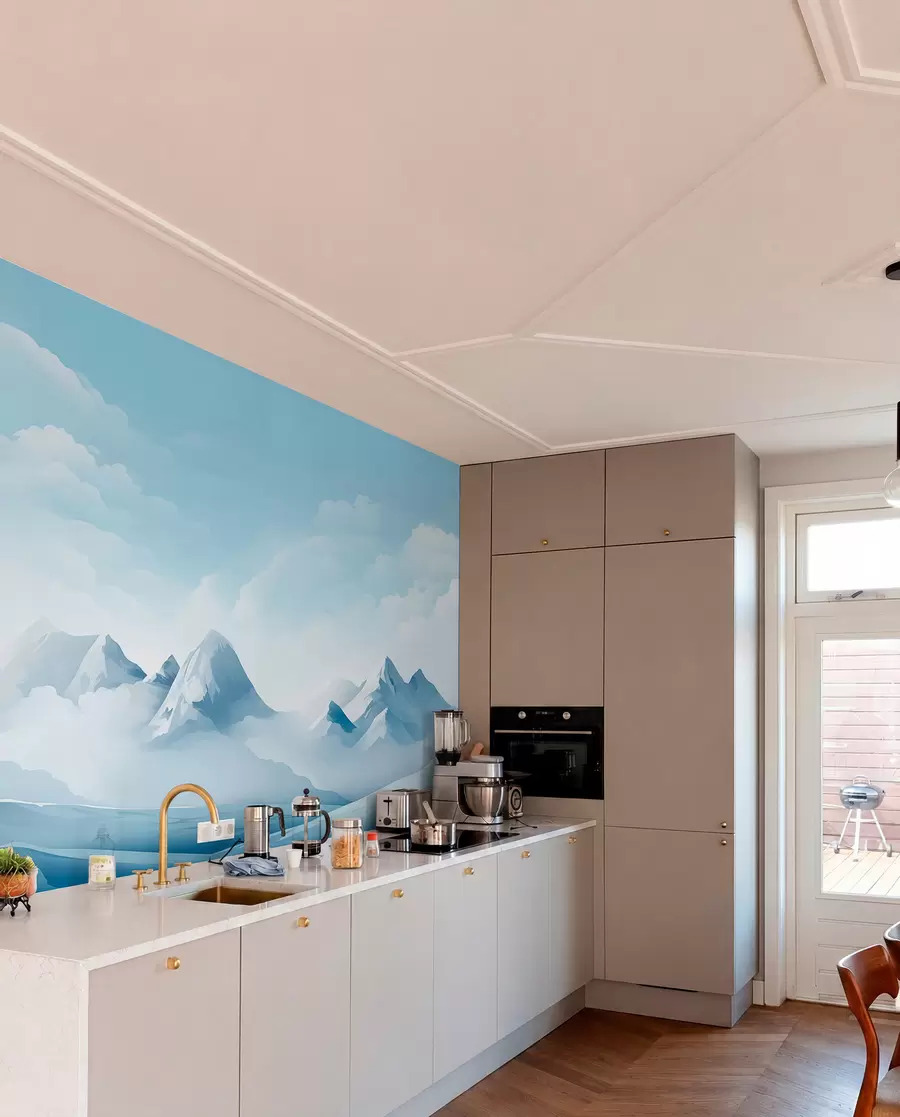 Fototapet Minimalistiska blå moln och berg, iskallt väder w08811