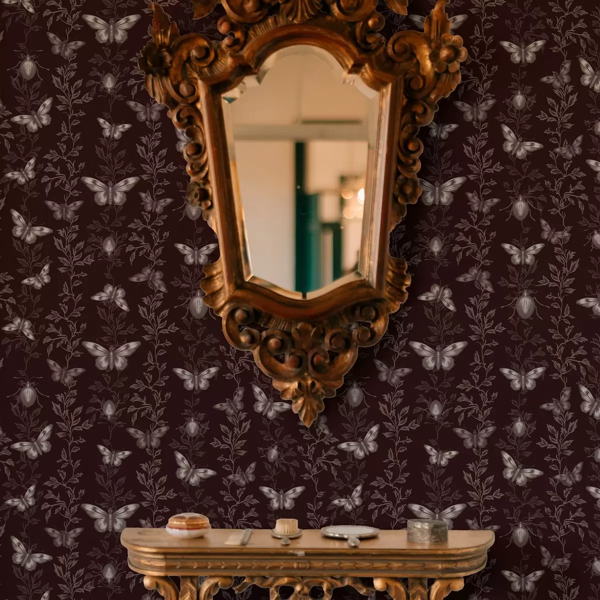 Bakgrund Komposition med fjärilar, blad och insekter på mörk bakgrund a00073v1