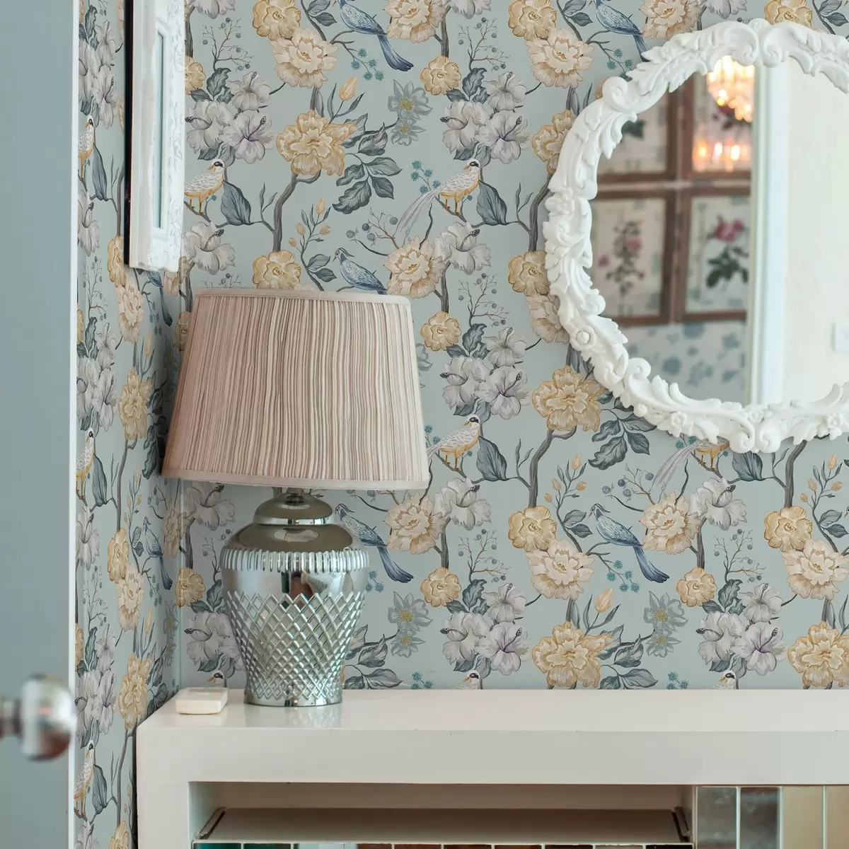 Bakgrund Blommor och fåglar på blå bakgrund a00134