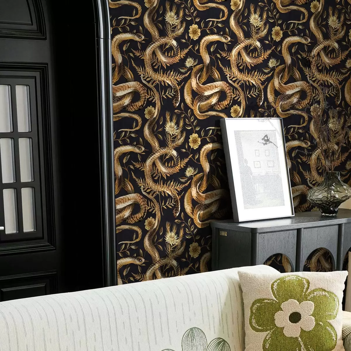 Bakgrund Ormar och blommor på en mörk bakgrund a00158