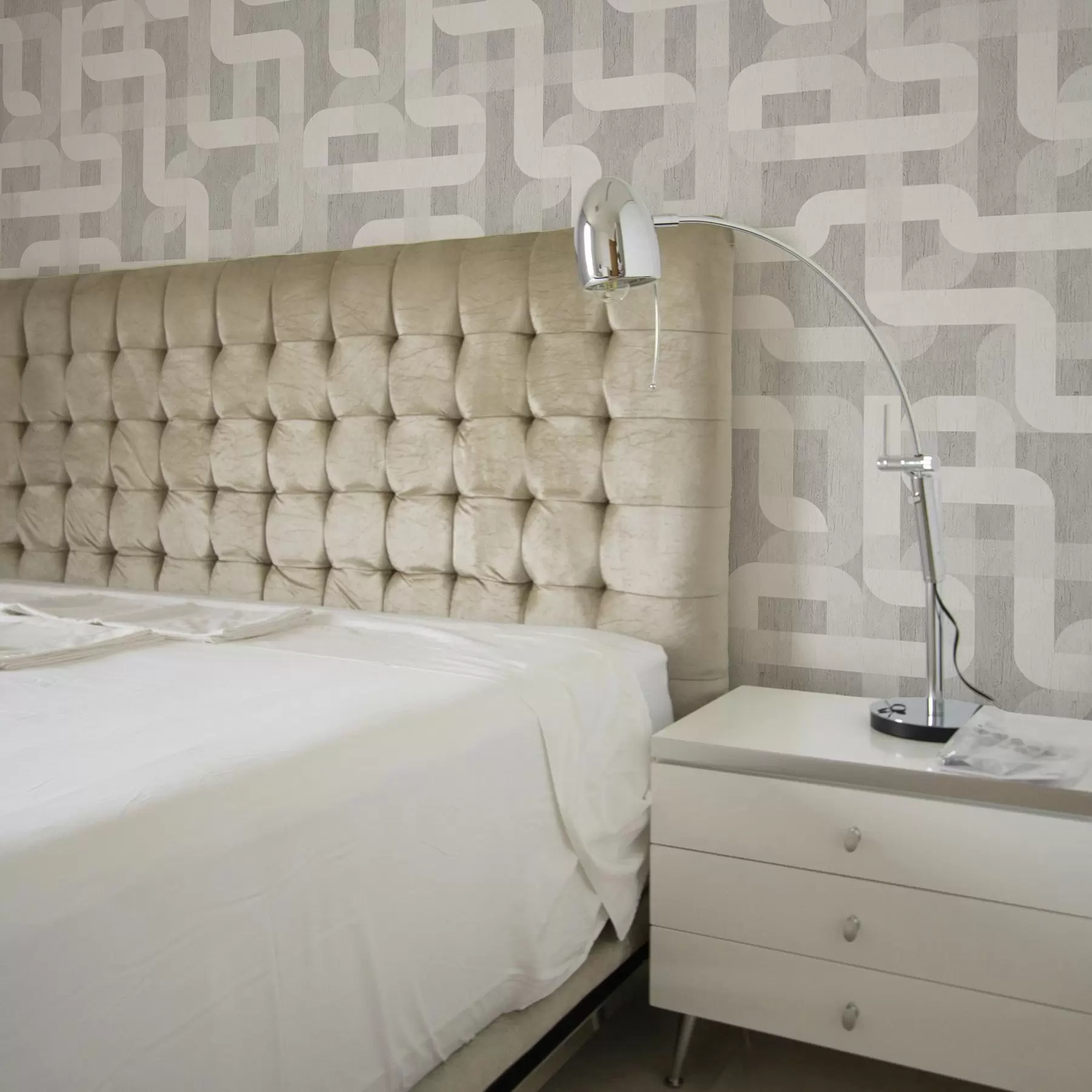 Fototapet Modernt grafiskt mönster med böjda linjer a00190