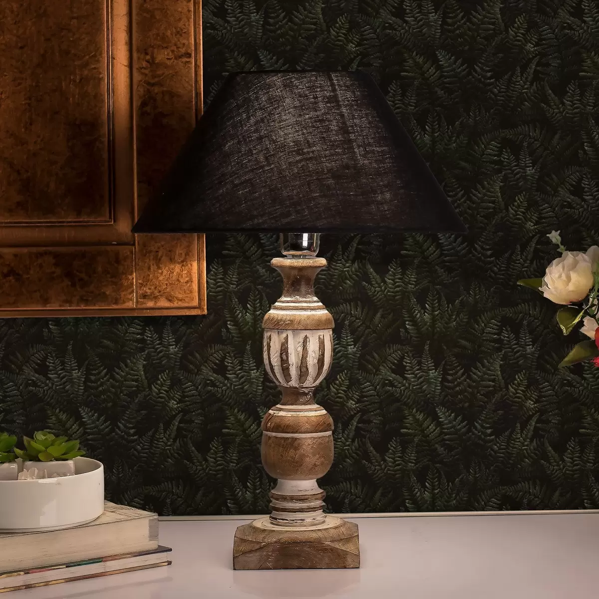 Bakgrund Mörk ormbunke, skogsprydnad, nattfärger a00214