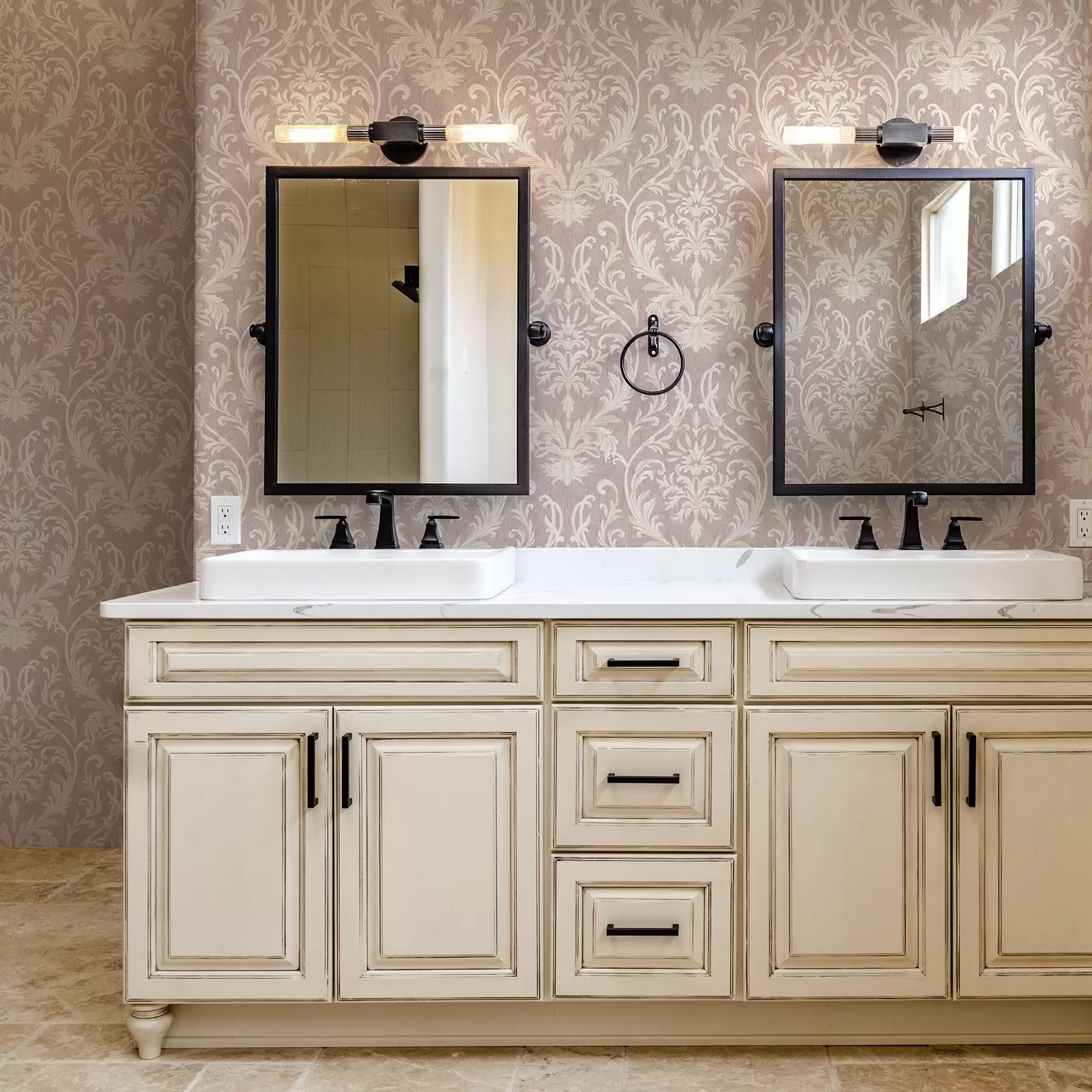 Fototapet Klassisk damast på rosa bakgrund, barockmönster a00227