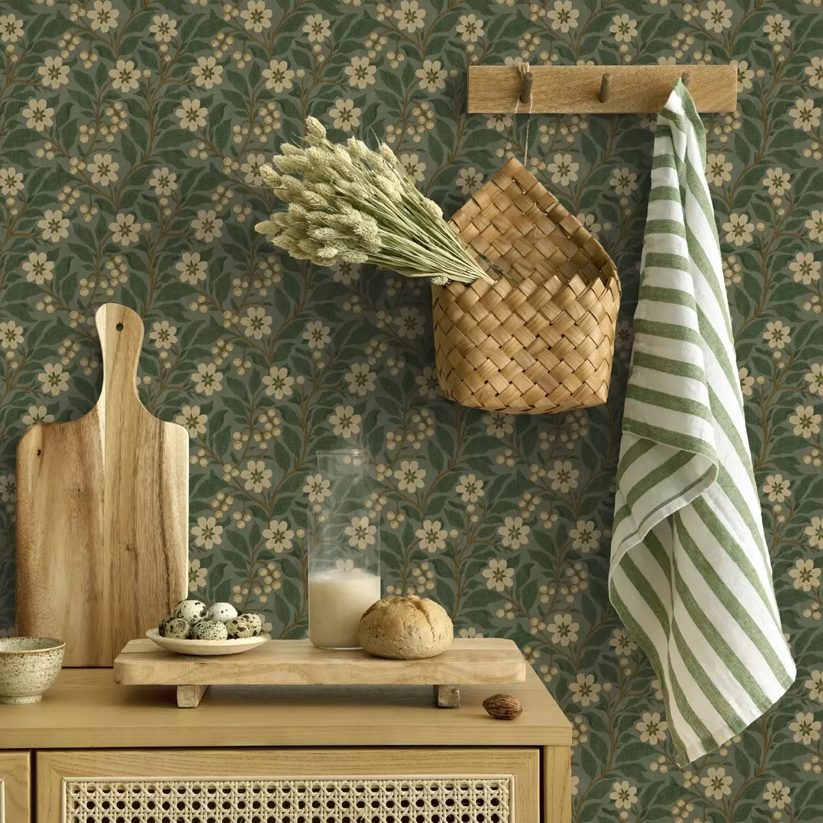 Bakgrund Gula blommor och bär på en grön bakgrund a00242