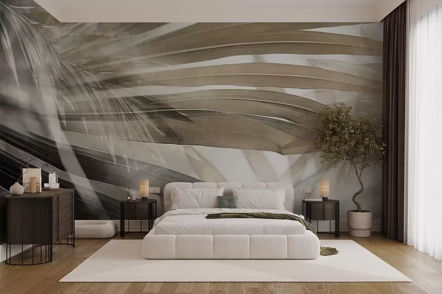 Fototapet Palmblad med en ljusbrun nyans som överlappar varandra och skapar en skiktad effekt, mot en mjuk, neutral bakgrund w09256