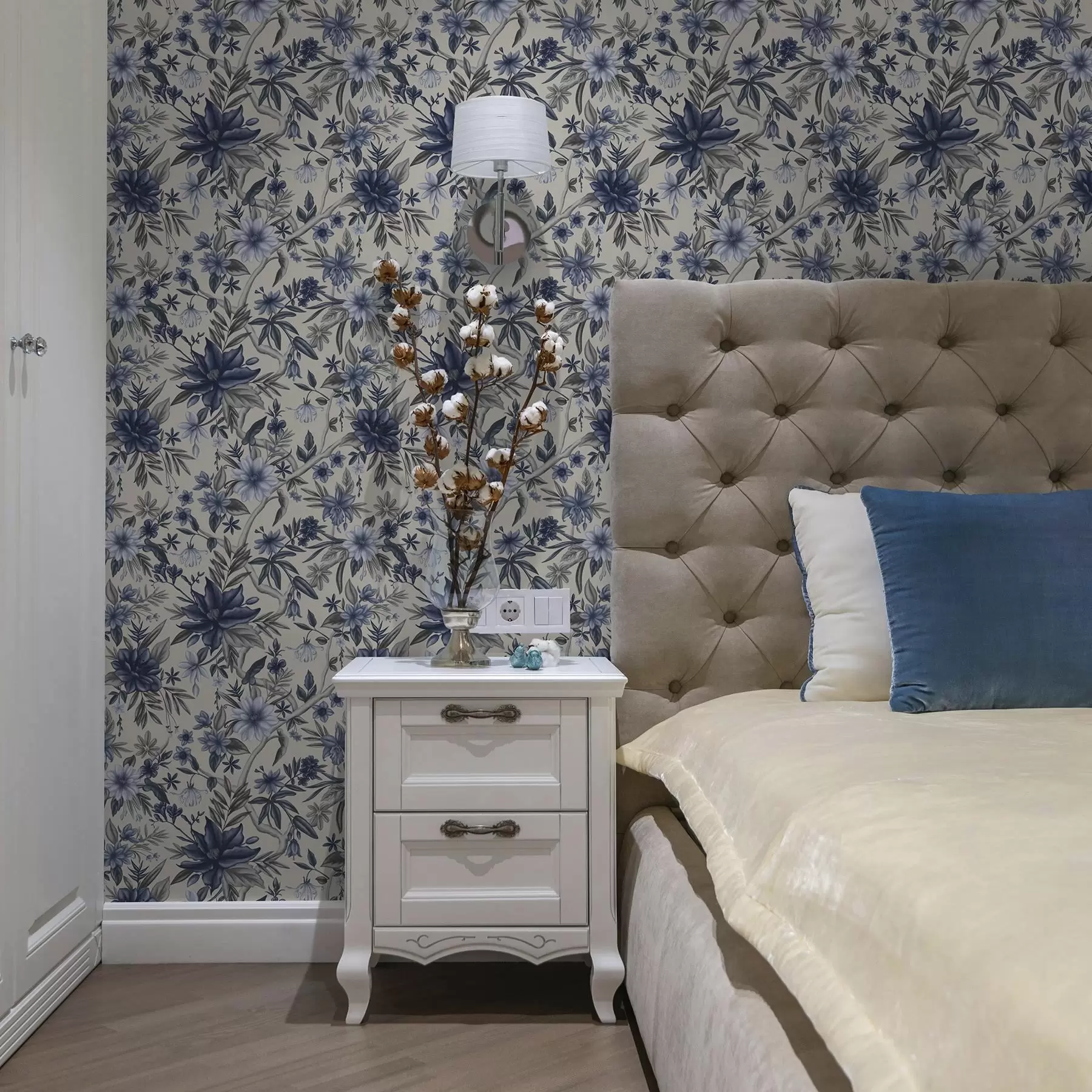 Fototapet Blå och grå blommor på en ljus bakgrund a00304