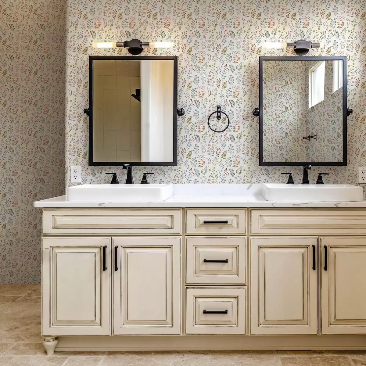 Bakgrund Färgade växter på en vitrutig bakgrund a00413