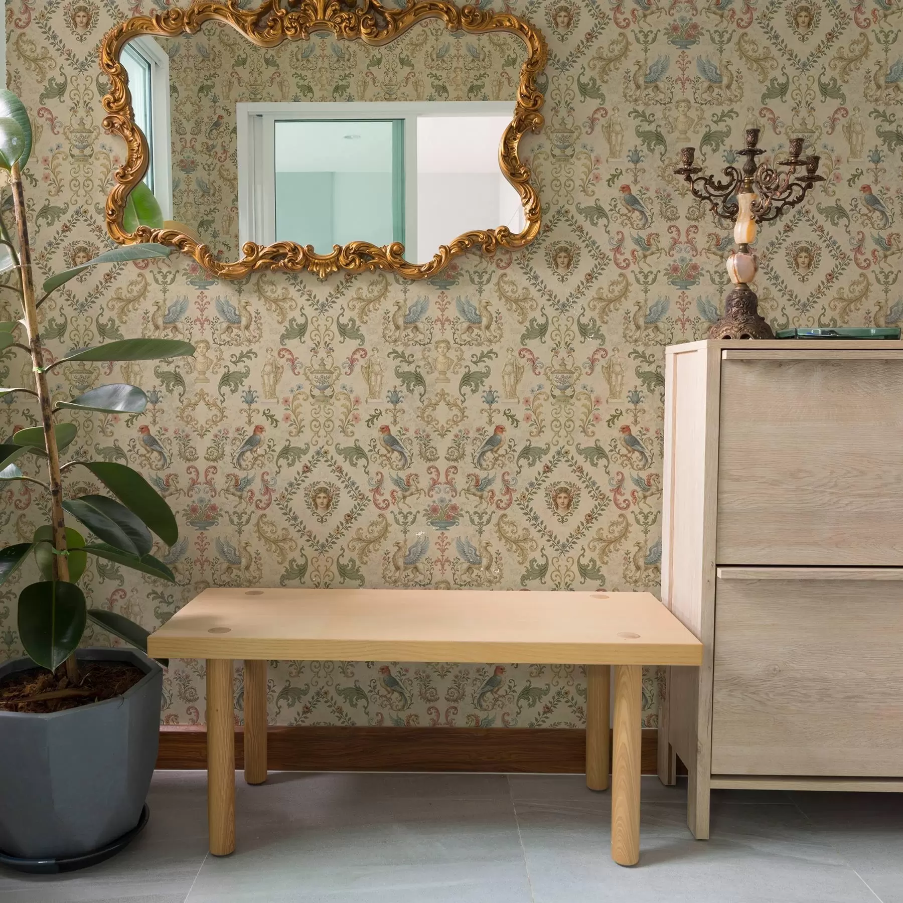 Fototapet Vintageprydnad med gripar, blommor och figurer a00402