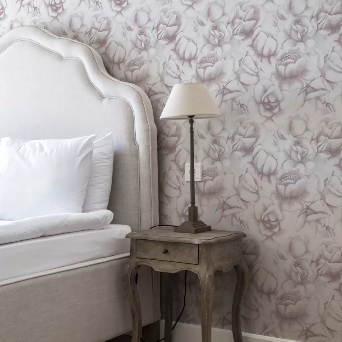 Bakgrund Rosa rosor i akvarellfärg i en delikat suddig stil a00434