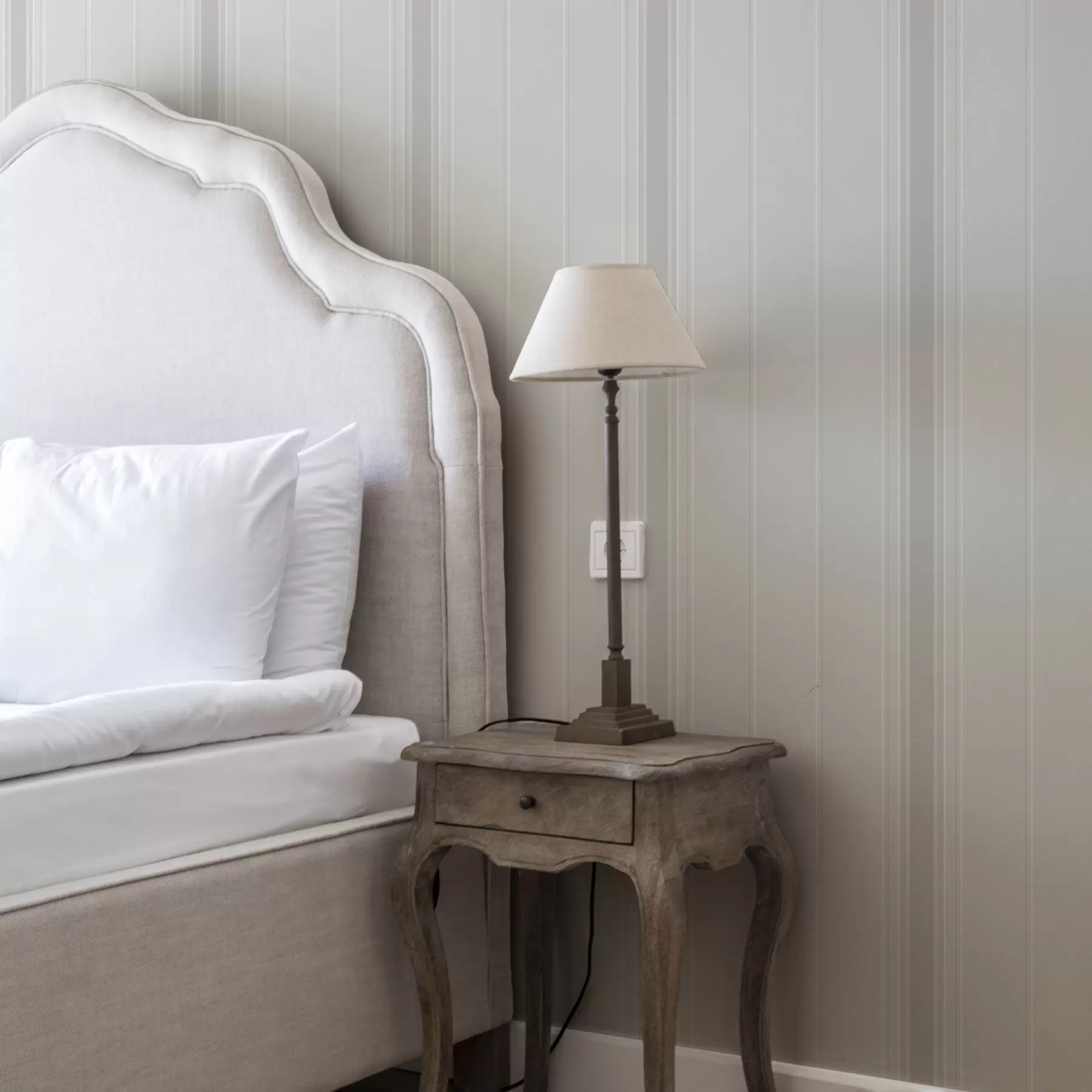 Fototapet Ljusa beigefärgade ränder med breda accenter a00518