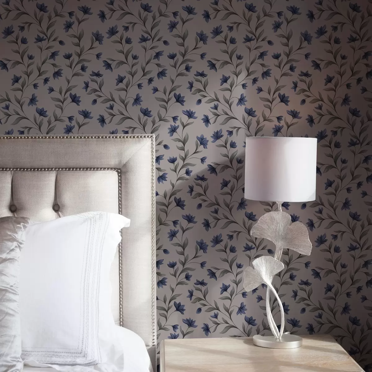 Bakgrund Blåklockor på en pudersnäckrosa bakgrund a00622v2