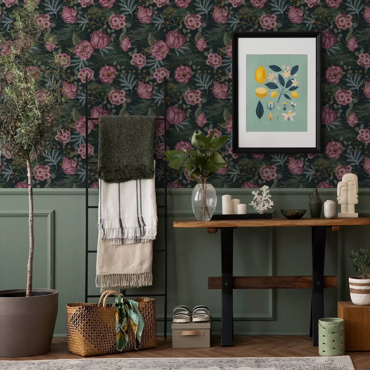 Bakgrund Mörk flora med rosa blommor och blad, djup bakgrund a00724