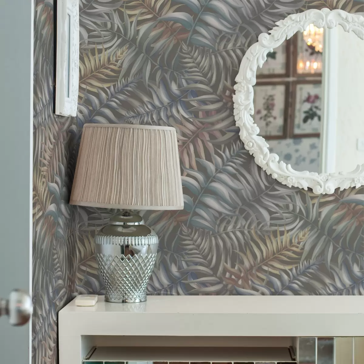 Bakgrund Lager på lager av palmblad i dämpade toner a00789