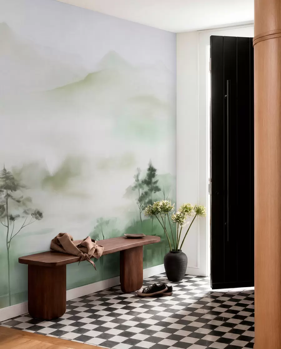 Fototapet Dimma landskap med höga träd och berg dämpade gröna och grå toner, minimalistisk stil, texturerad w09469