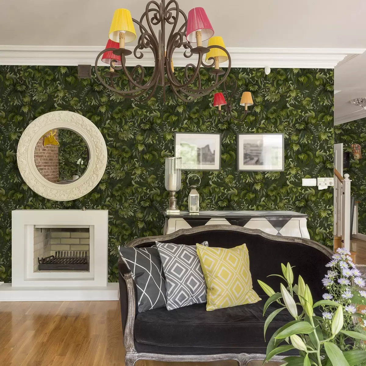 Bakgrund Tätt grönt bladverk på mörkgrön bakgrund a00805