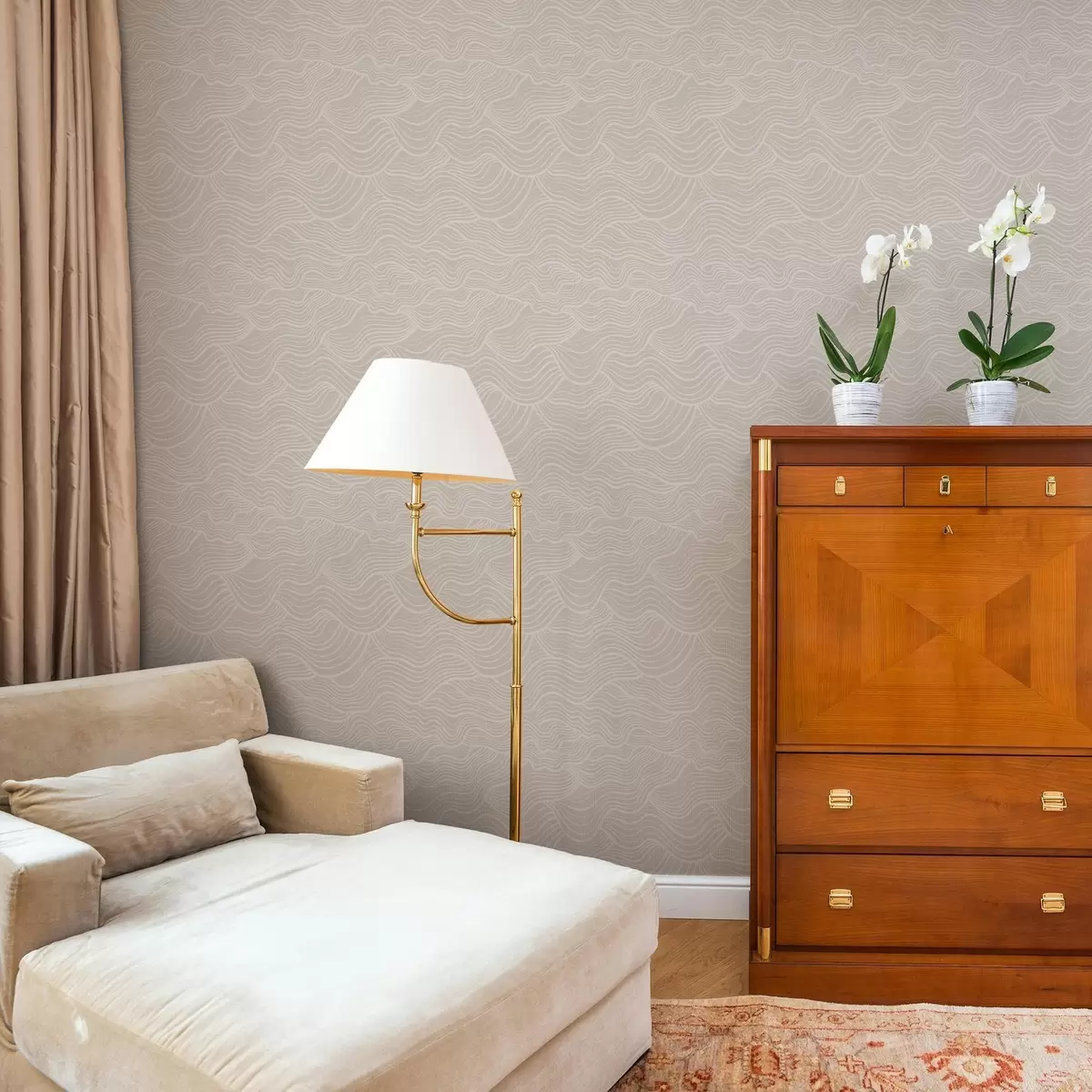 Bakgrund Ton-i-ton vågiga linjer på varm beige a00681v1