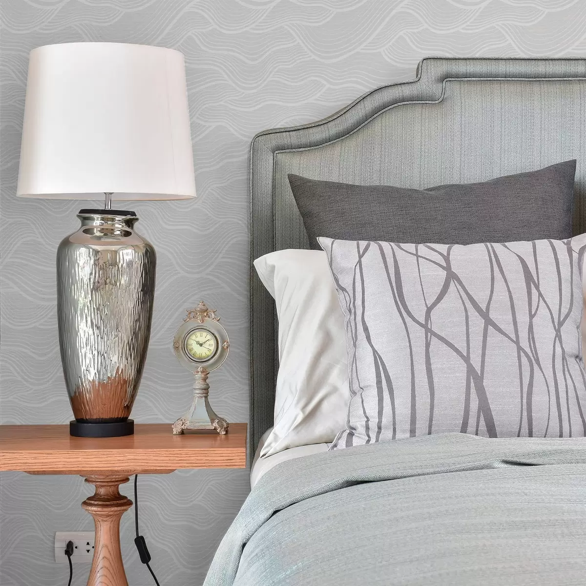 Bakgrund Mycket ljusgrå vågor med en fin linjerytm a00682