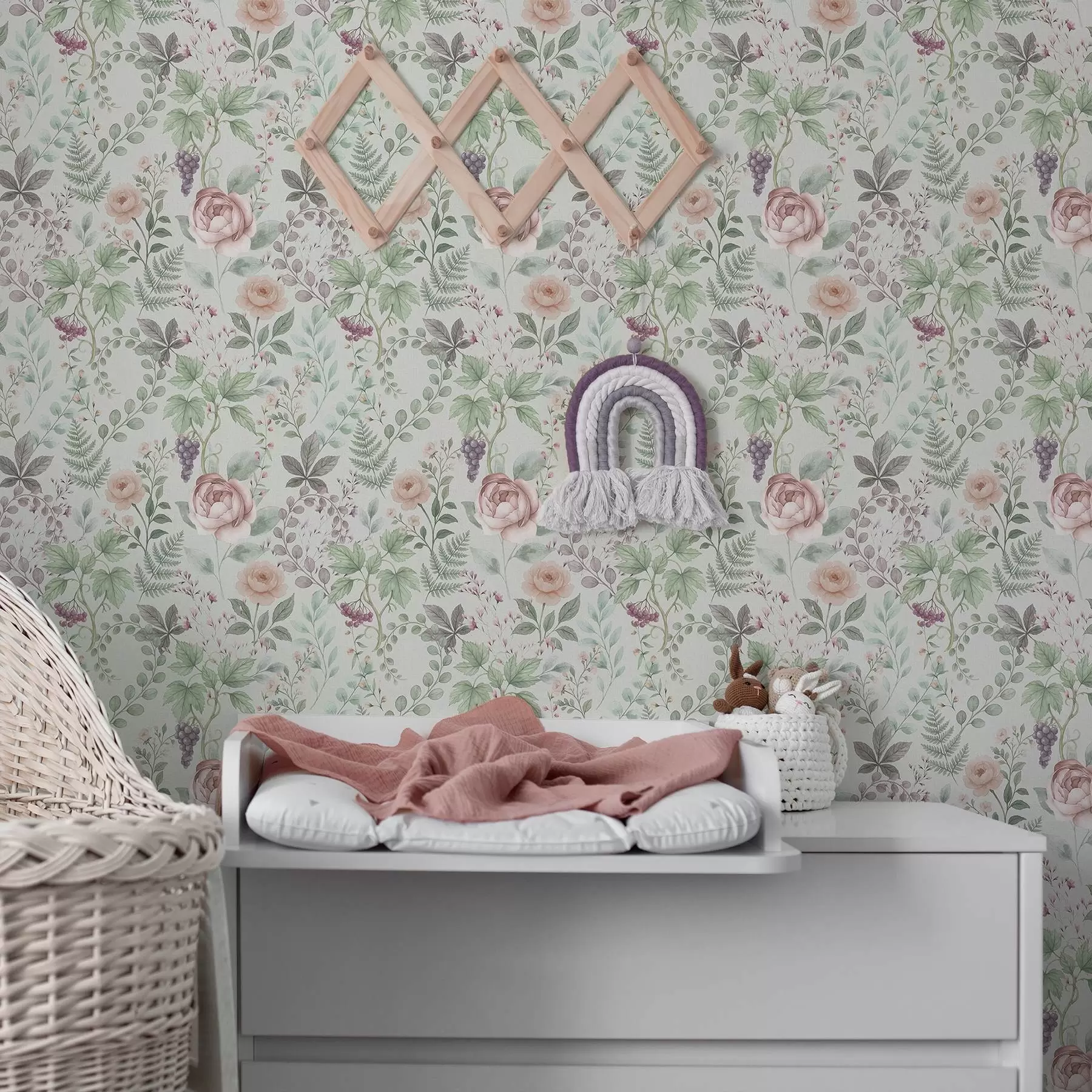 Fototapet Pastellfärgad trädgård med rosor, ormbunkar och vindruvor a00867