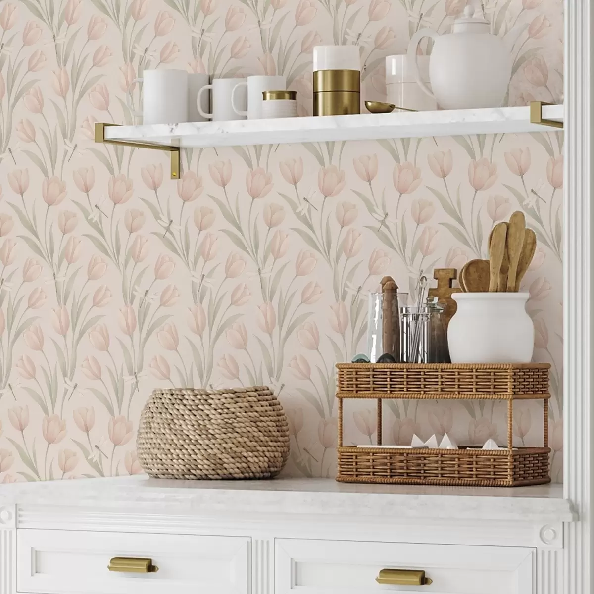 Bakgrund Pastellfärgade tulpaner med sländor på rosa bakgrund a00876