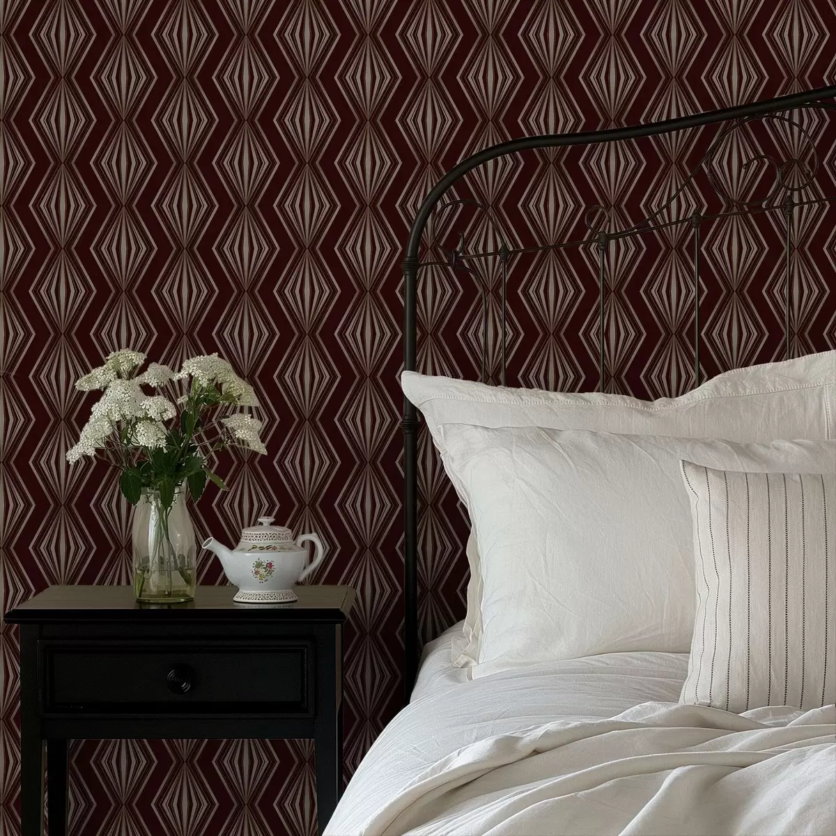 Bakgrund Diamantmönster på vinbrun bakgrund a00925v1