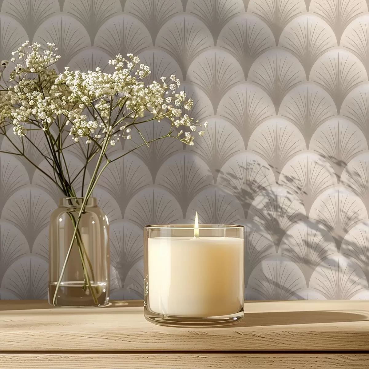 Bakgrund Beige fläktbågar med fina strålar på en ljus bakgrund a00978