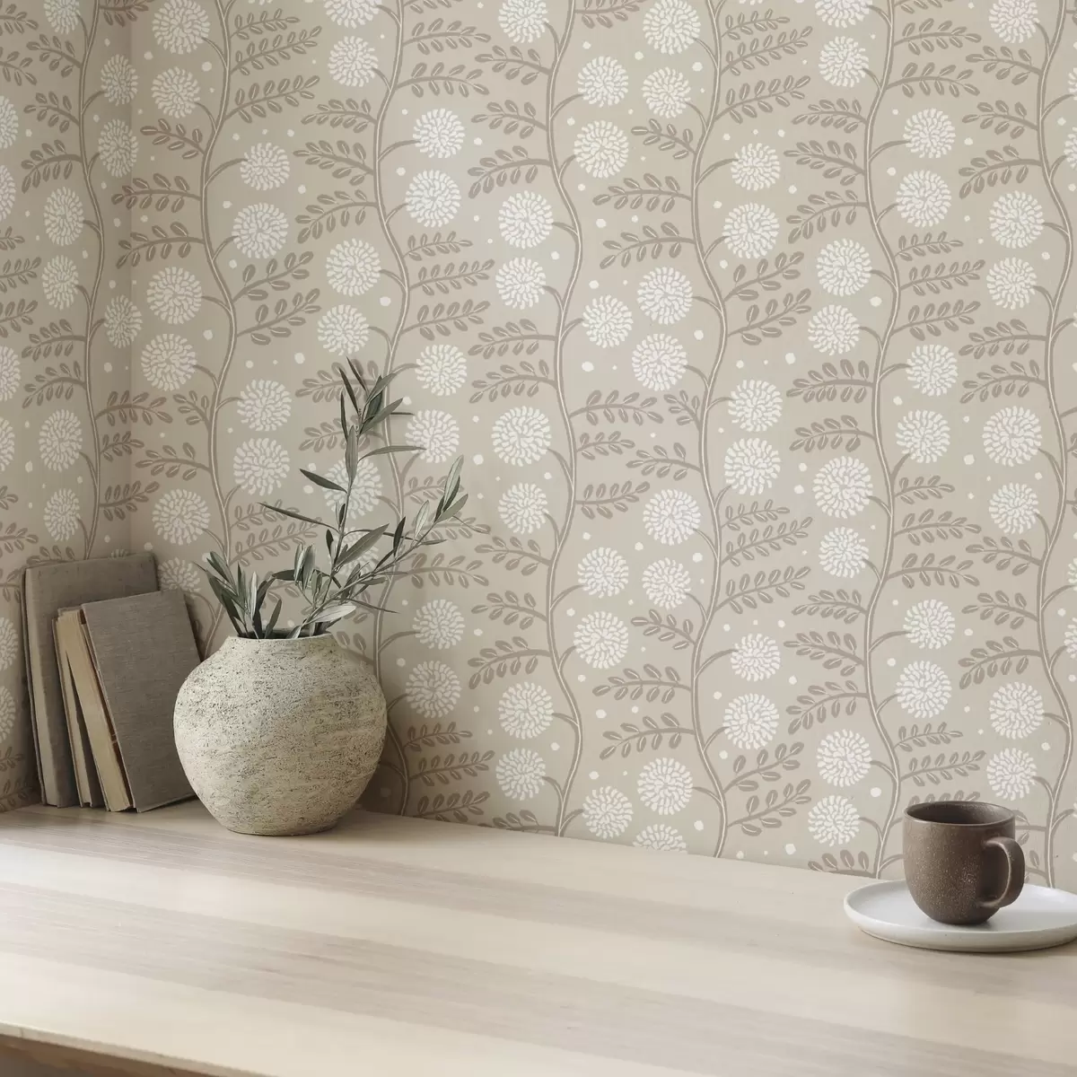 Bakgrund Beige stjälkar med vita fluffiga blommor och mjuka prickar a00997