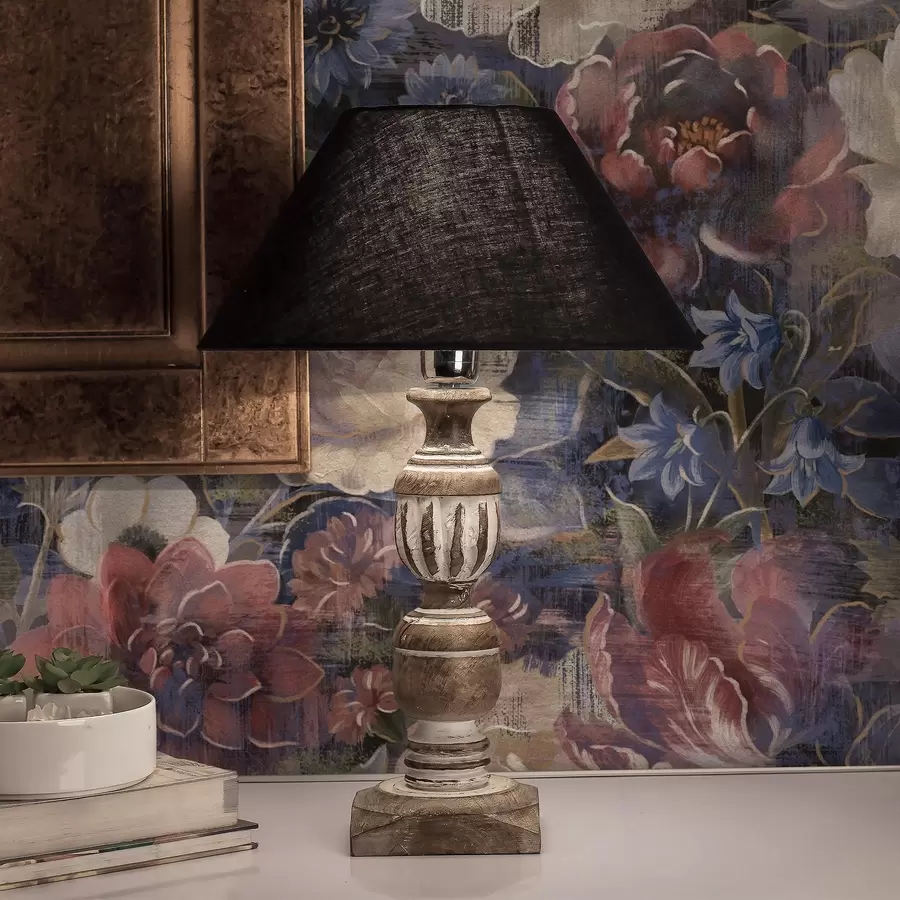 Fototapet Målningsliknande bukett med stora blommor på djup indigoblå bakgrund a01021