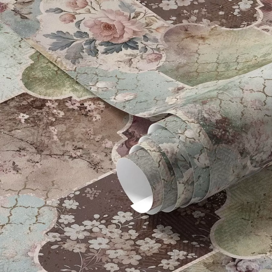 Fototapet Lapptäcke av blommiga paneler och slitna mönstrade kakelplattor a01038