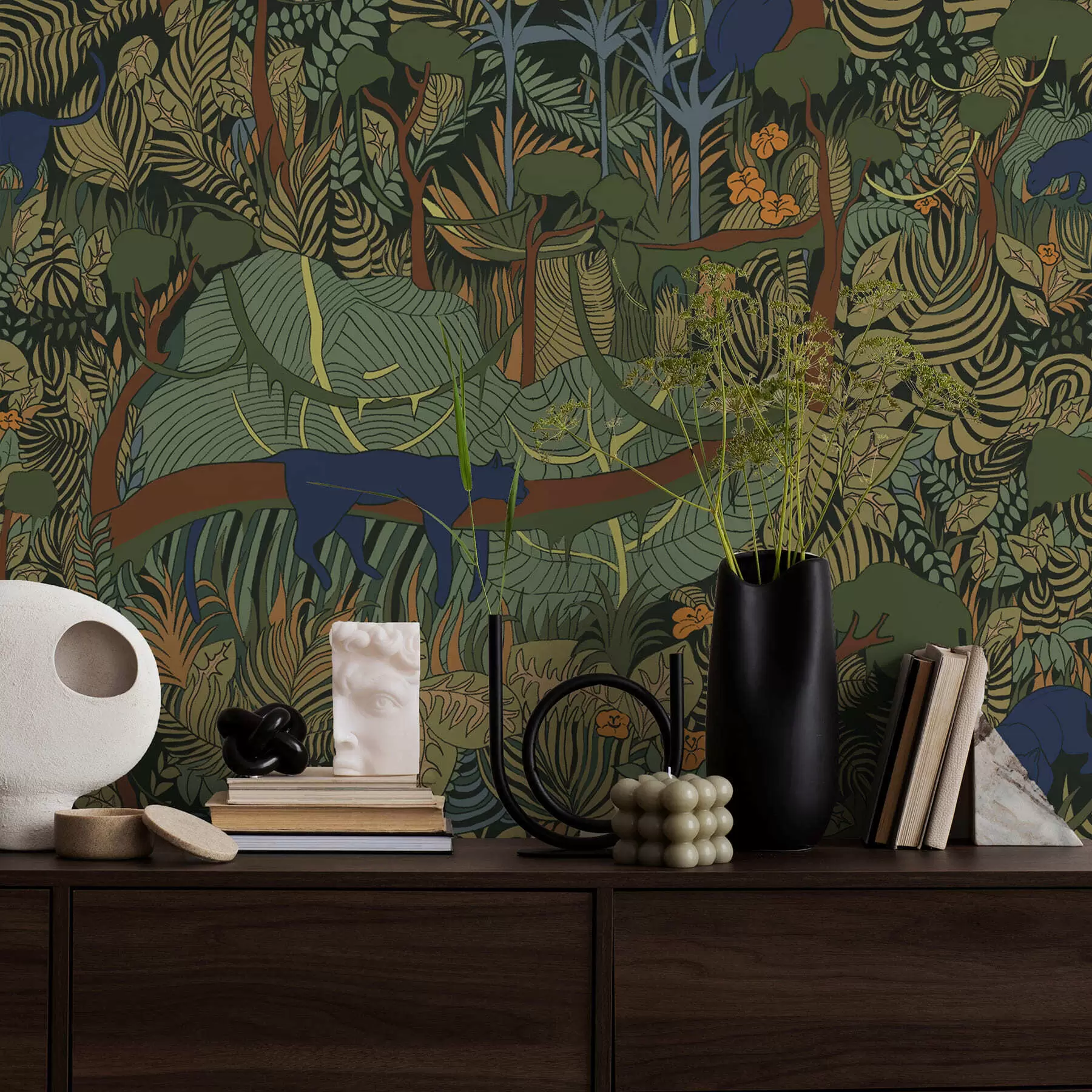 Fototapet Mörk skogsscen med djur a01108v1