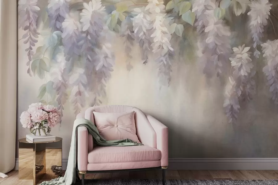 Fototapet Strukturerade ljuslila blåregnblommor som hänger nedåt tillsammans med gröna blad, mot en pastellfärgad bakgrund w09896