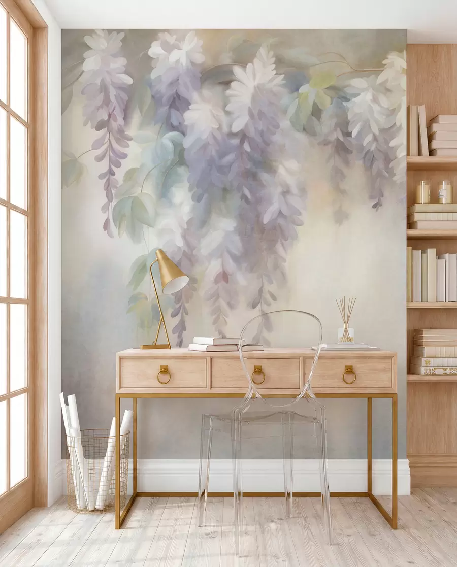 Fototapet Strukturerade ljuslila blåregnblommor som hänger nedåt tillsammans med gröna blad, mot en pastellfärgad bakgrund w09896