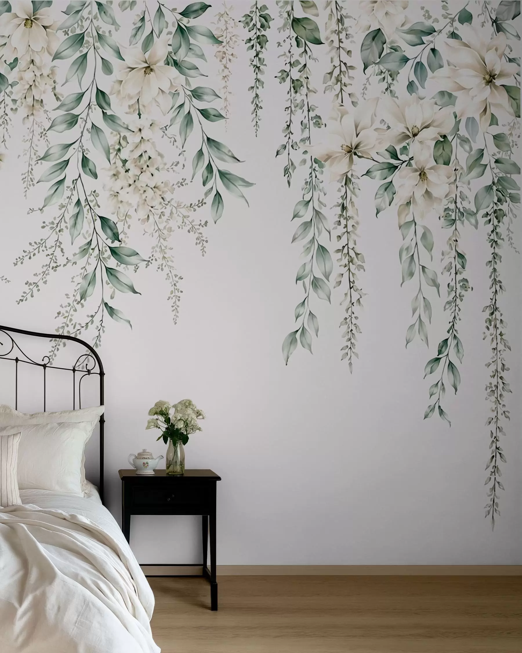 Fototapet Blommor som faller i kaskader och grönt bladverk mot en ljus bakgrund w05736