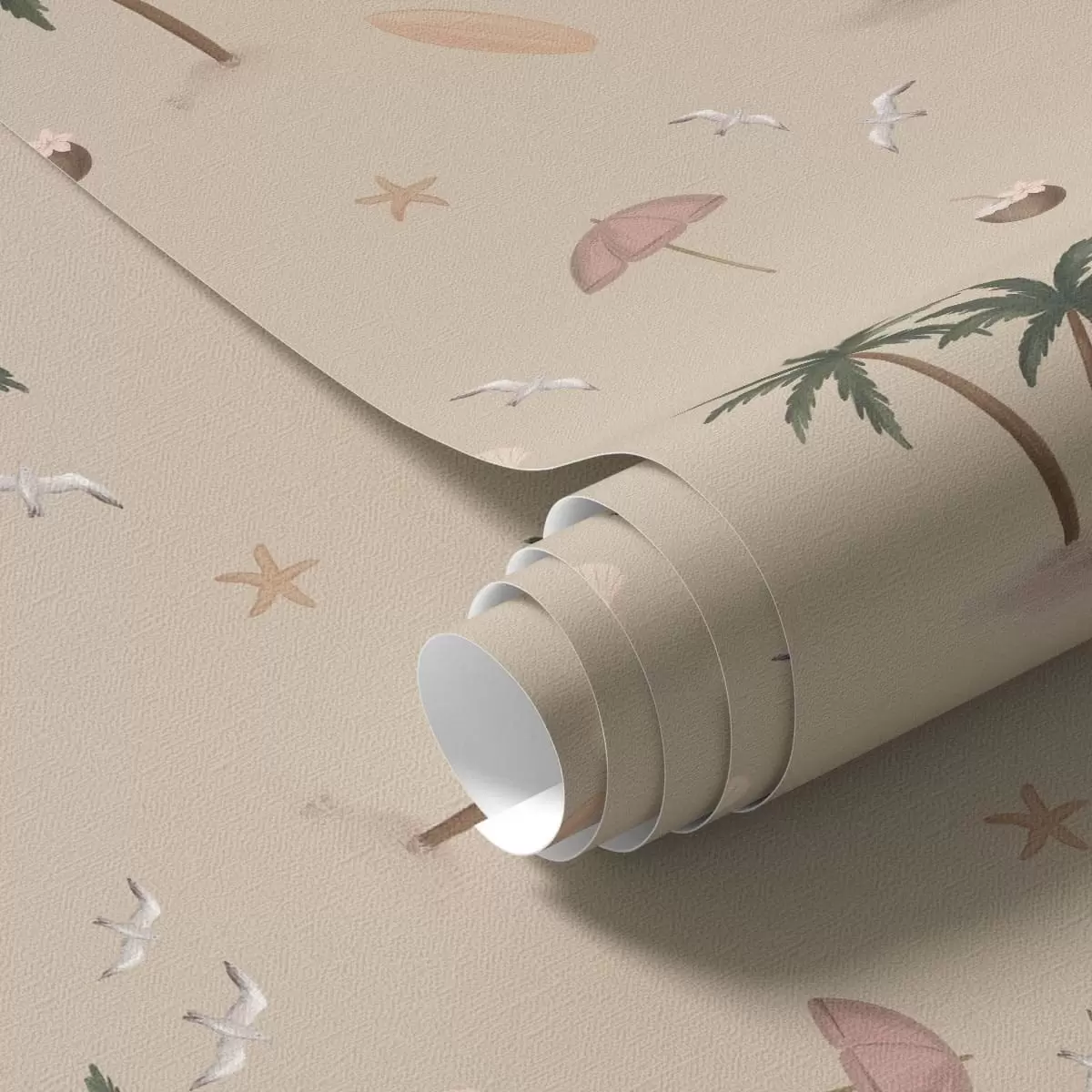 Bakgrund Tropiska palmer, fåglar och rosa parasoller mot en beige bakgrund a01280v2